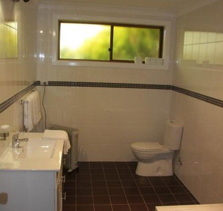 Snowy Mountains Motel - Northern Rivers Accommodation 5
