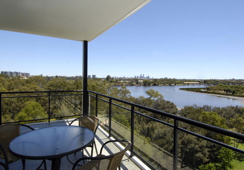Assured Ascot Quays Apartment Hotel - Northern Rivers Accommodation 0