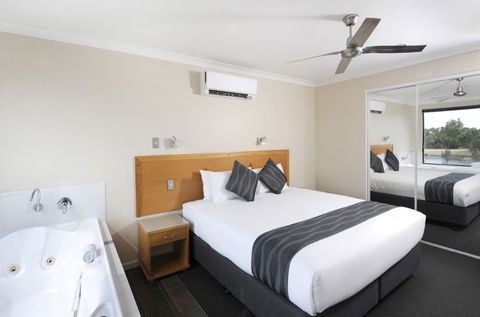 Assured Ascot Quays Apartment Hotel - Northern Rivers Accommodation 4