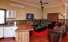 Top Of The Range Retreat - Northern Rivers Accommodation 0