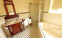 Wagga Wagga Country Cottages - - Northern Rivers Accommodation 5