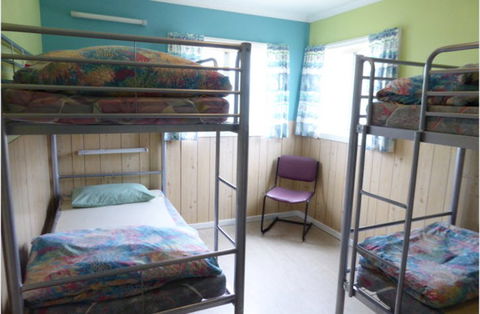 Coles Bay - Esplanade YHA - Northern Rivers Accommodation 3