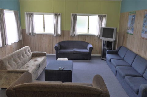 Coles Bay - Esplanade YHA - Northern Rivers Accommodation 4