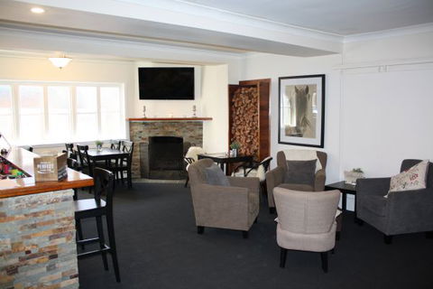 Criterion Hotel Crookwell - Northern Rivers Accommodation 4