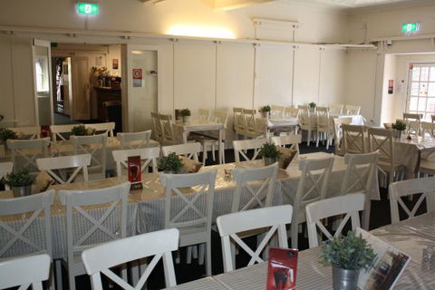 Criterion Hotel Crookwell - Northern Rivers Accommodation 5