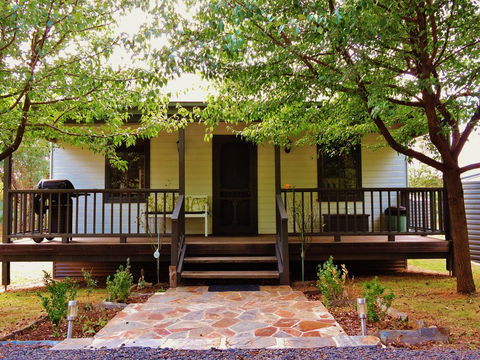 The Guesthouse: Hill End - Northern Rivers Accommodation 0