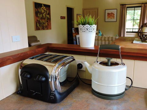 The Guesthouse: Hill End - Northern Rivers Accommodation 6