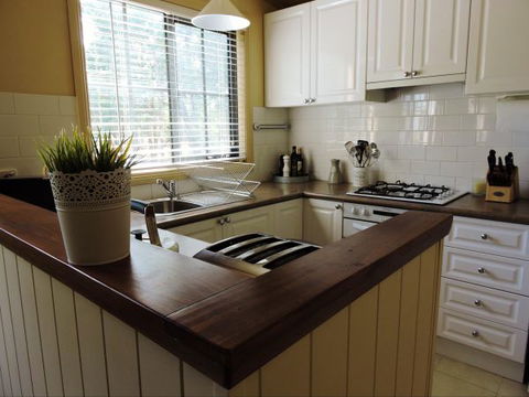 The Guesthouse: Hill End - Northern Rivers Accommodation 7