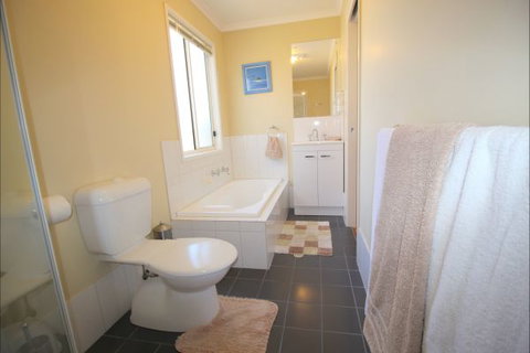 Christies Cottage For Holidays And Relocations. - Northern Rivers Accommodation 25