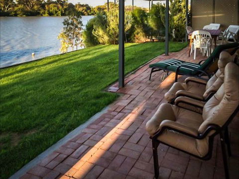 River Shack Rentals - Living The Dream - Northern Rivers Accommodation 24