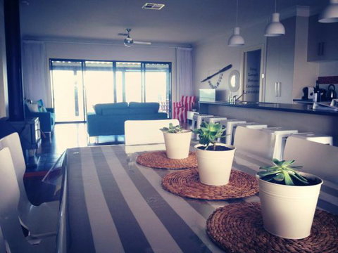 Vintage Oar Holiday House - Northern Rivers Accommodation 1