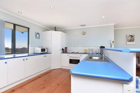 Ambergris - Northern Rivers Accommodation 1