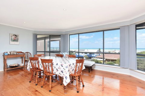 Ambergris - Northern Rivers Accommodation 2