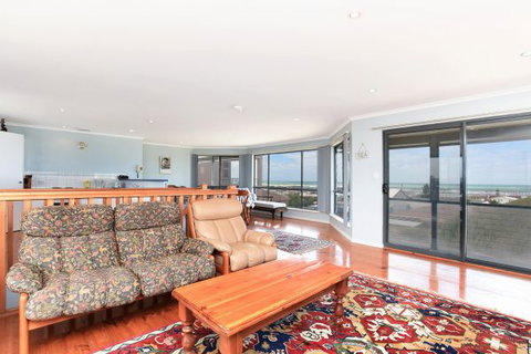Ambergris - Northern Rivers Accommodation 3