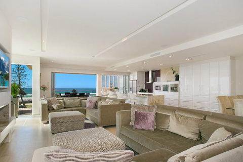 Oceans 74 - An Elite Holiday Home - Northern Rivers Accommodation 32