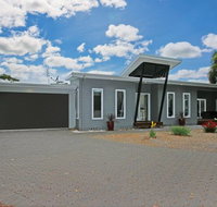 Poolside - Northern Rivers Accommodation