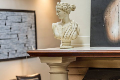 The Manor House - The Houses Daylesford - Northern Rivers Accommodation 6