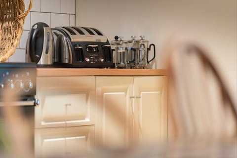 The Manor House - The Houses Daylesford - Northern Rivers Accommodation 9