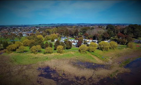 Lake Colac Caravan Park - Northern Rivers Accommodation 2