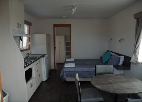 Lake Colac Caravan Park - Northern Rivers Accommodation 5