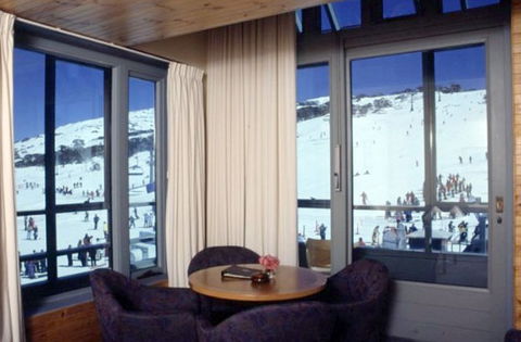 Perisher Valley Hotel - Northern Rivers Accommodation 4