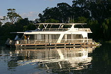 Whitewater Houseboat - Northern Rivers Accommodation 0