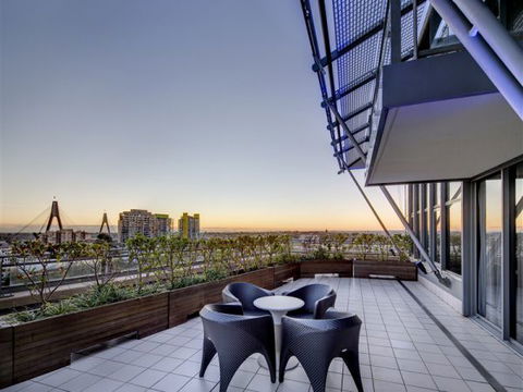 Astral Tower And Residences At The Star - Northern Rivers Accommodation 5