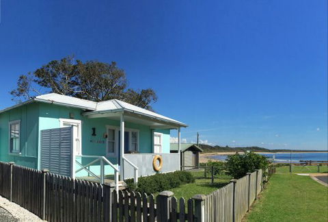 Aurora Beachfront Cottage - Northern Rivers Accommodation 0