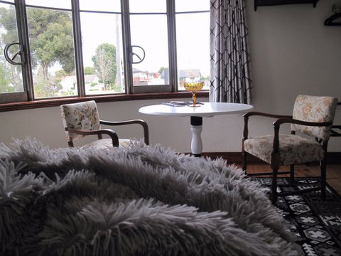B&B Wodonga - Art Deco Accommodation - Northern Rivers Accommodation 1