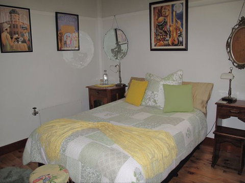 B&B Wodonga - Art Deco Accommodation - Northern Rivers Accommodation 3