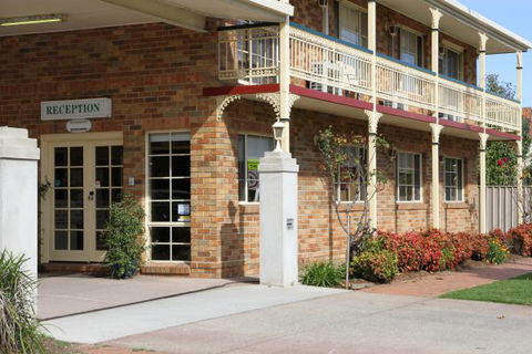 Grand Manor Motor Inn - Northern Rivers Accommodation 0