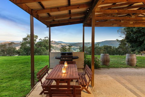 Mt Bellevue Lodge - King Valley - Northern Rivers Accommodation 9