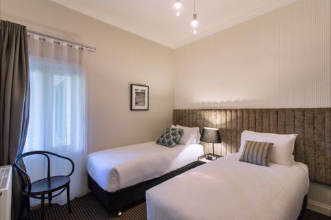 Oscar's On The Yarra - Northern Rivers Accommodation 5