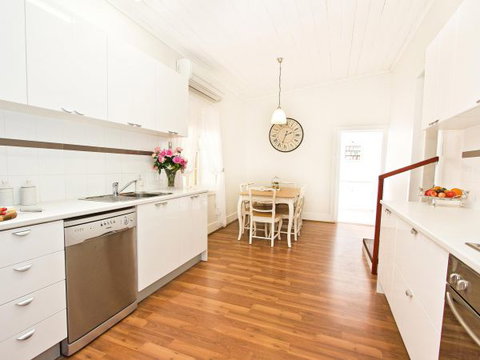 Queen's Cottage Barossa Valley - Northern Rivers Accommodation 4