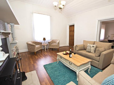 Queen's Cottage Barossa Valley - Northern Rivers Accommodation 10