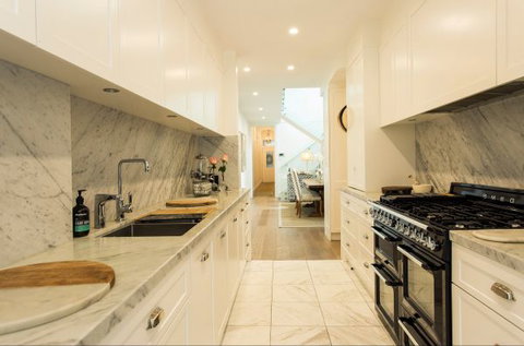 Stylish Interiors In The Bay - Northern Rivers Accommodation 4