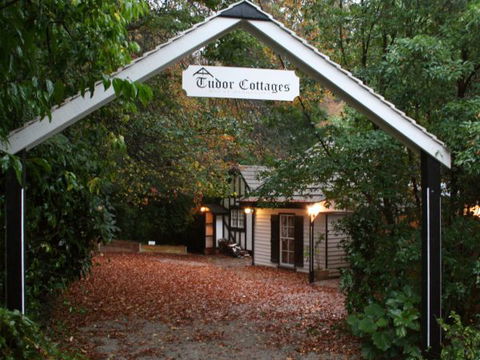Tudor Cottages Mount Dandenong - Northern Rivers Accommodation 2