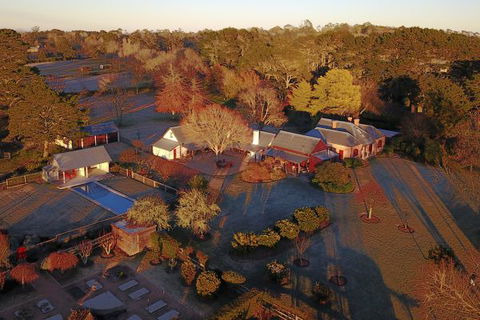 Vine Lodge Heritage Getaway - Northern Rivers Accommodation 0