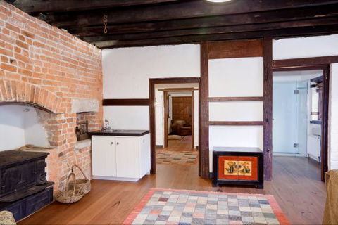 Vine Lodge Heritage Getaway - Northern Rivers Accommodation 7