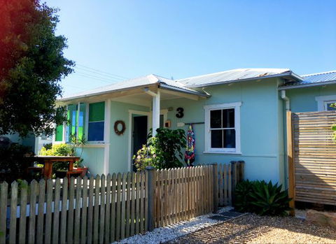 Atlantis Seafarers Cottage - Northern Rivers Accommodation 0