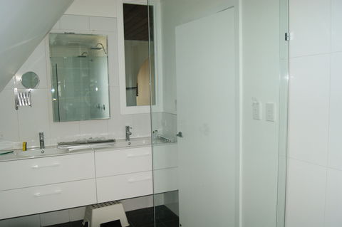 Cloisters Of Kalangadoo - Northern Rivers Accommodation 8