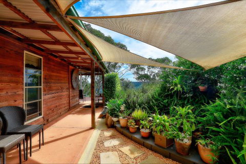 Coach House Hill Cottage - Northern Rivers Accommodation 7