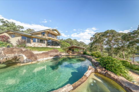 Coach House Hill Cottage - Northern Rivers Accommodation 8