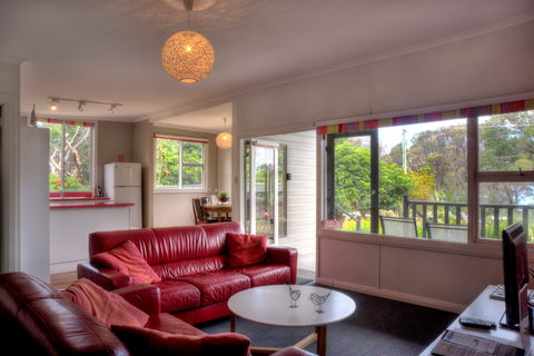 Cove Beach Apartment 1 - Northern Rivers Accommodation 3