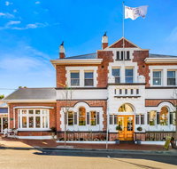 Cygnet Old Bank BB - Northern Rivers Accommodation