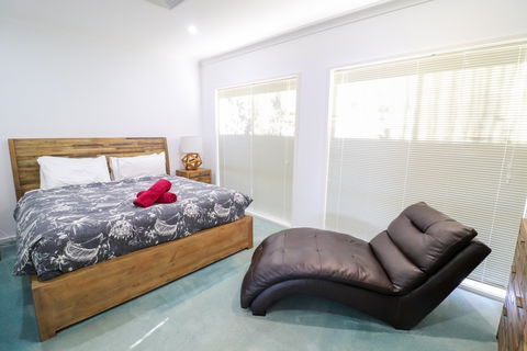 El Lago Jetty - Northern Rivers Accommodation 3