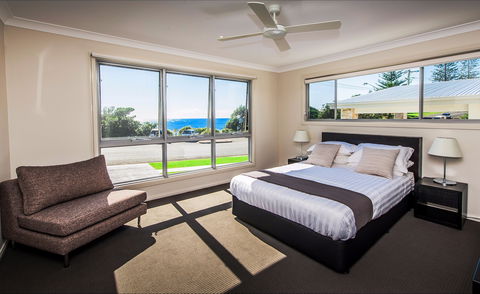Escape At Nobbys - Northern Rivers Accommodation 4