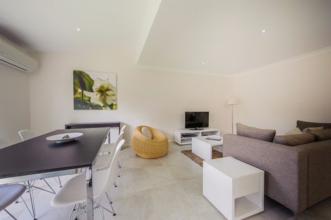 Escape At Nobbys - Northern Rivers Accommodation 7