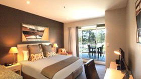 Oaks Plaza Pier Hotel - Northern Rivers Accommodation 0