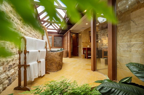 Makepeace Island - Sir Richard Branson's Australian Home - Northern Rivers Accommodation 3